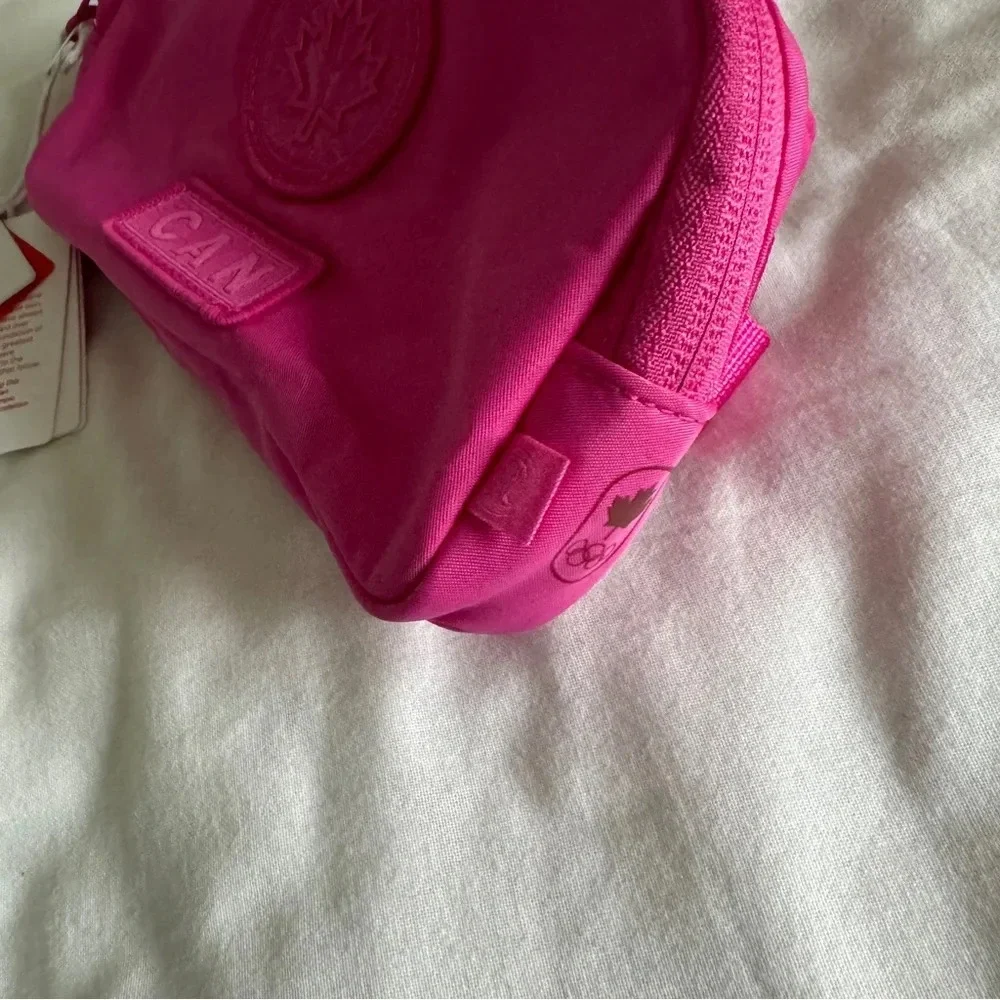 🆕🇨🇦 Lululemon Team Canada Future Legacy Mini Belt Bag Sonic Pink